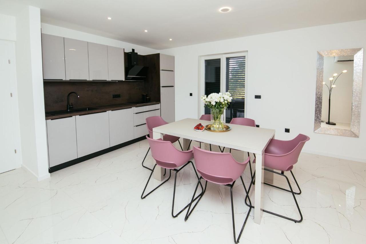 Didixi Apartments Pakoštane Extérieur photo